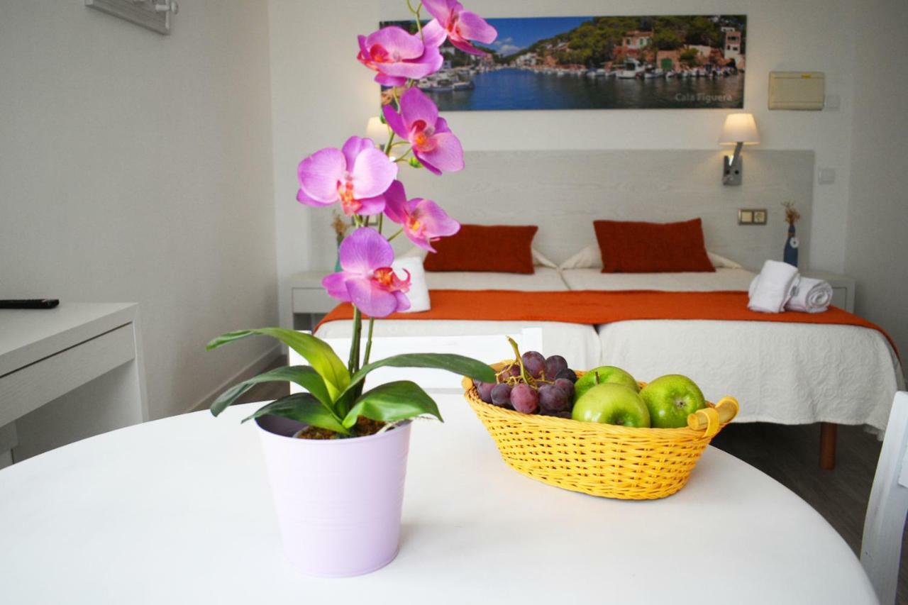Apartamentos Ferrera Pins Cala Ferrera  Eksteriør billede